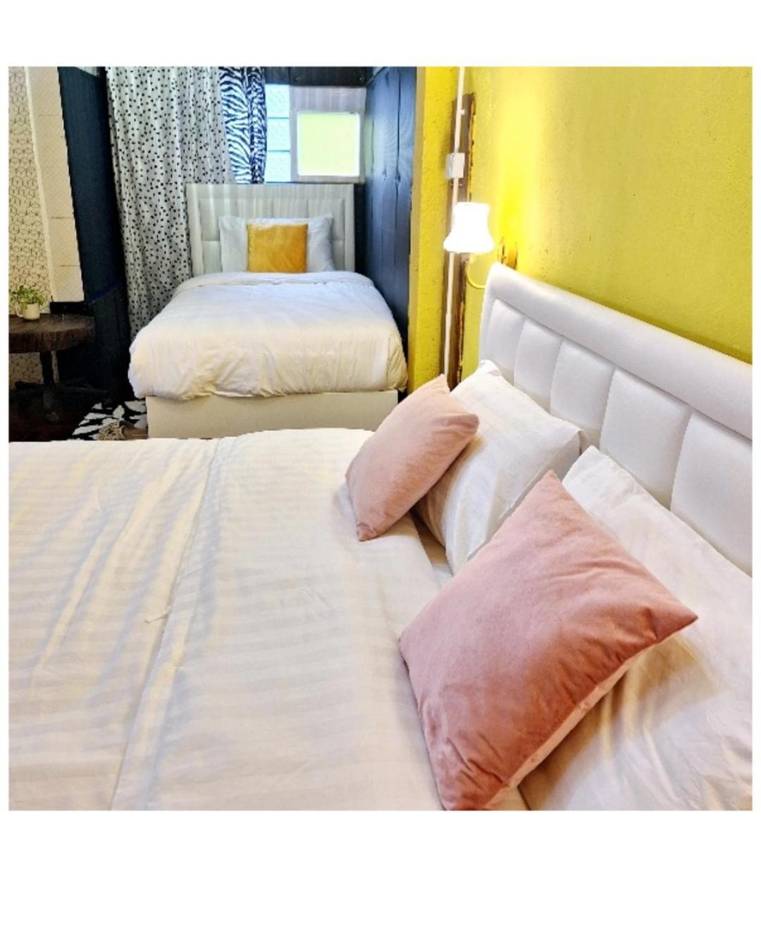 Ddm House Hostel Bangkok Buitenkant foto